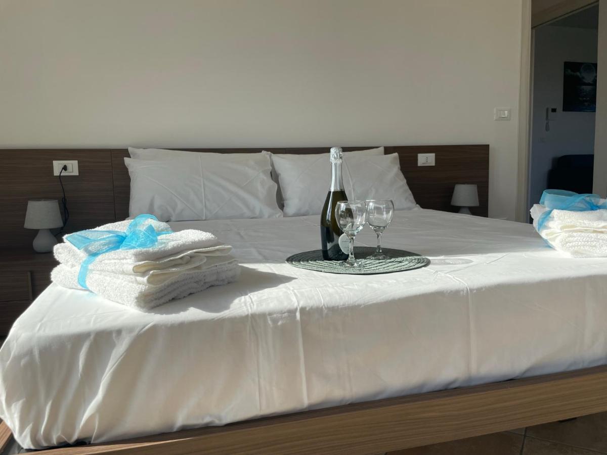 Maison De Cheeramie - Tourist Apartments Tra Mare E Etna Mascali Exteriör bild