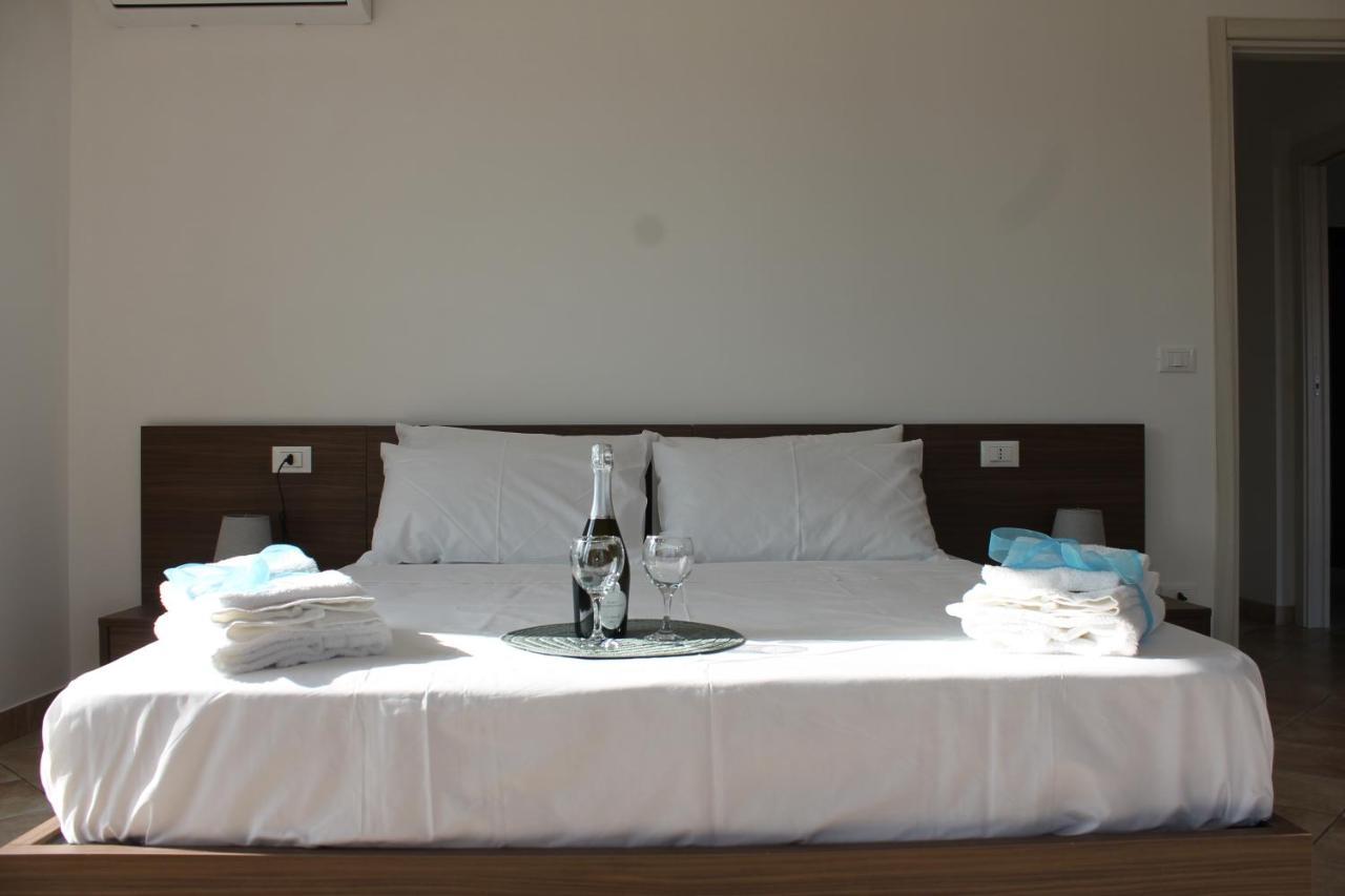 Maison De Cheeramie - Tourist Apartments Tra Mare E Etna Mascali Exteriör bild
